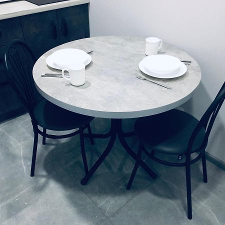Апартаменты Weekend Inn อุชโฮรอด ภายนอก รูปภาพ