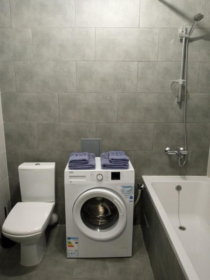 Апартаменты Weekend Inn อุชโฮรอด ภายนอก รูปภาพ