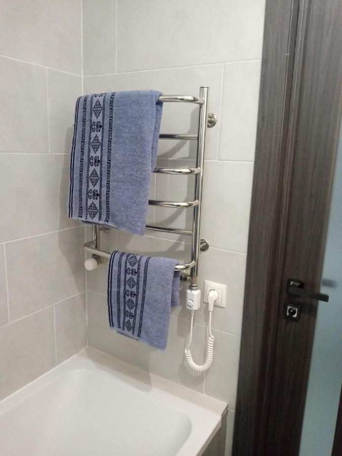 Апартаменты Weekend Inn อุชโฮรอด ภายนอก รูปภาพ